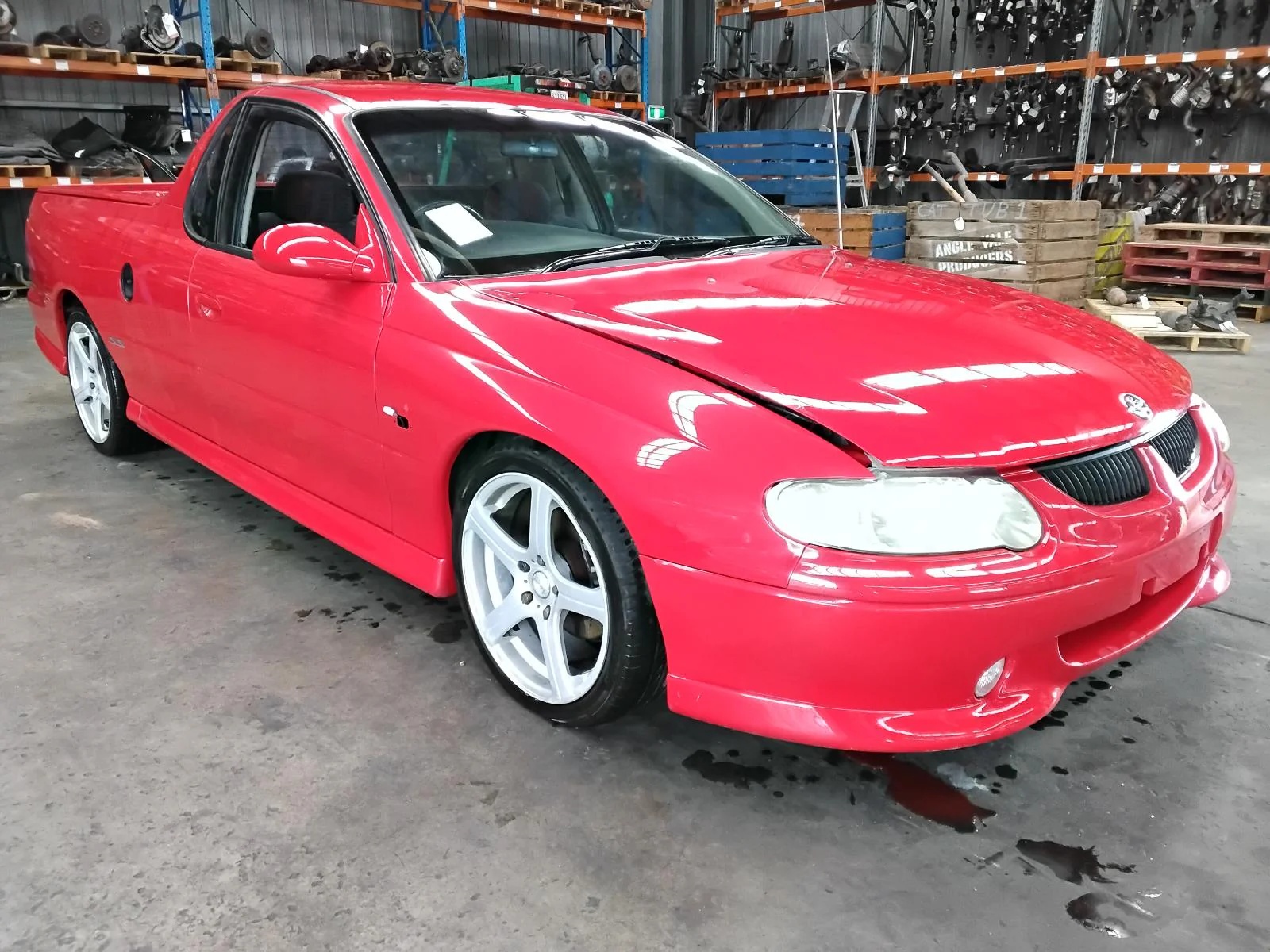HOLDEN COMMODORE RIGHT FRONT HUB ASSEMBLY VT S2-VZ, RWD, ABS TYPE (LONG PLUG 25m - Image 2