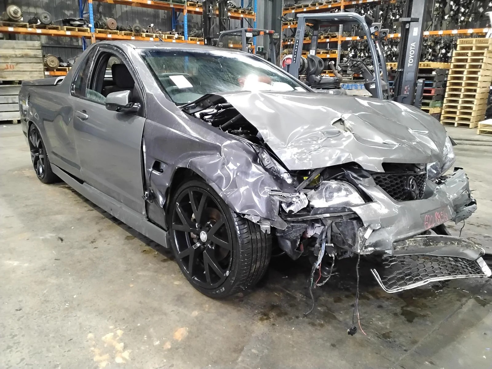 HOLDEN COMMODORE LEFT REAR SIDE GLASS VE, UTE, 07/06-05/13 2011 - Image 10