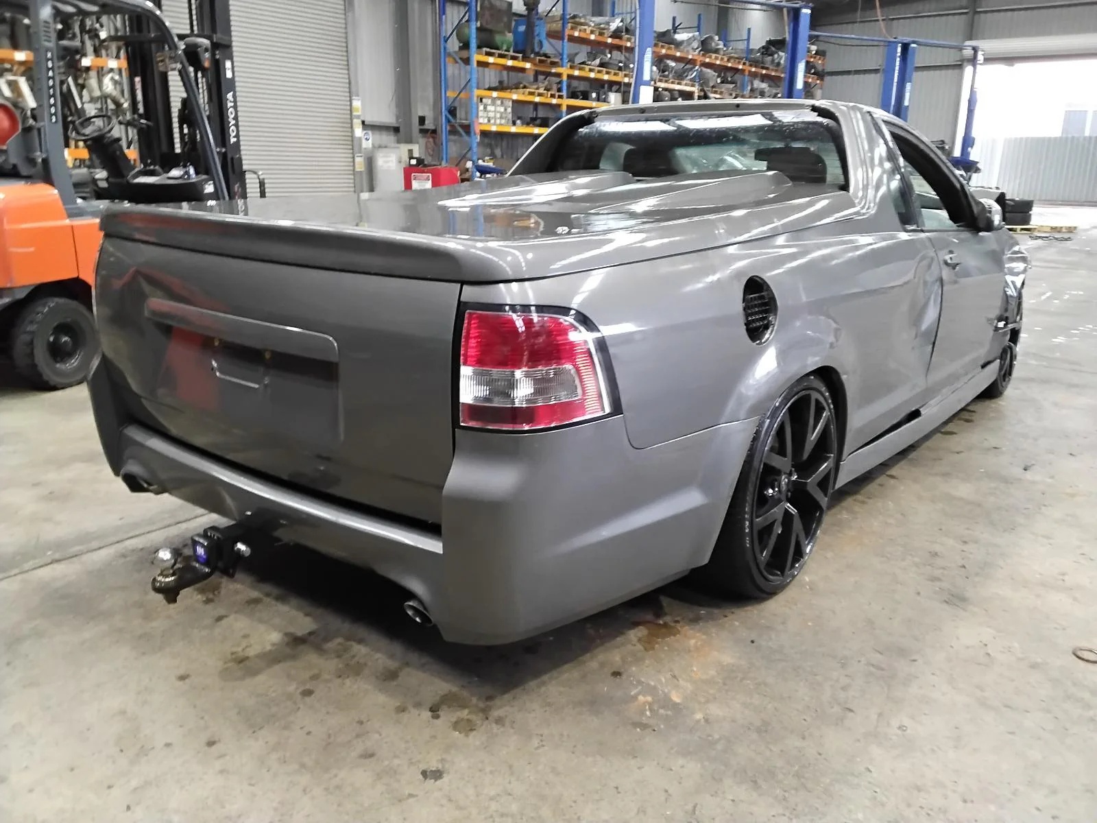 HOLDEN COMMODORE LEFT REAR SIDE GLASS VE, UTE, 07/06-05/13 2011 - Image 12