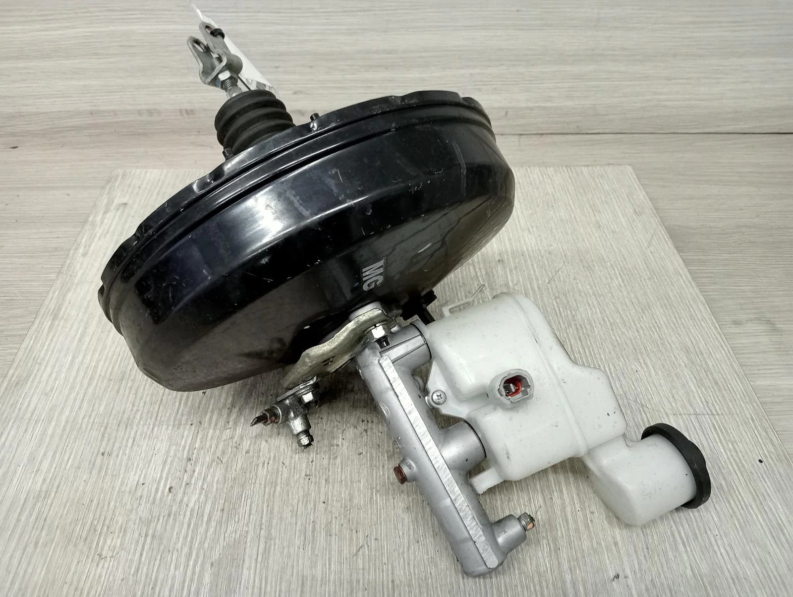 TOYOTA HILUX BRAKE BOOSTER PETROL, MANUAL T/M, ABS, NON VSC TYPE, 02/05-08/15201 - Image 4