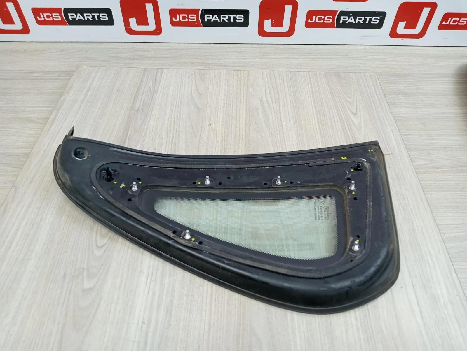 HOLDEN COMMODORE LEFT REAR SIDE GLASS VE, UTE, 07/06-05/13 2011 - Image 6